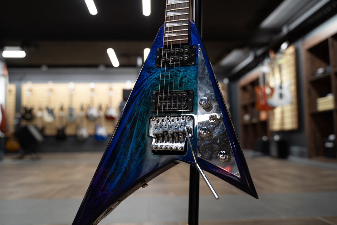Jackson RR3 Eerie Dess Swirl Japan 2004 электрогитара. Чехол в комплекте