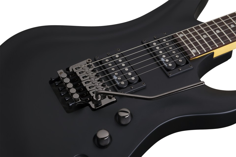 Schecter SGR AVENGER M BLK гитара электрическая, 6 струн, чехол в комплекте