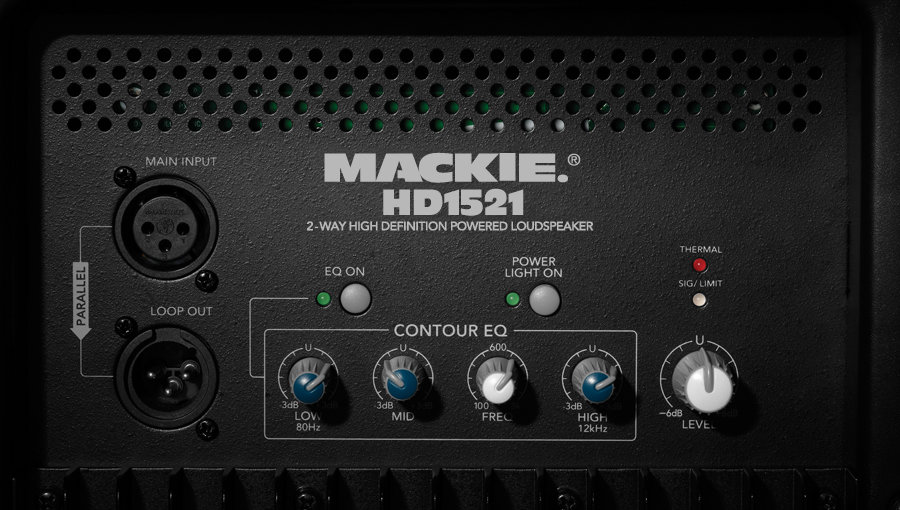 Mackie HD1531 активная 3-полосная АС. НЧ 15”, СЧ 6`, ВЧ 1.75” 3 усилителя,700Вт – НЧ, 100Вт-СЧ, 100В