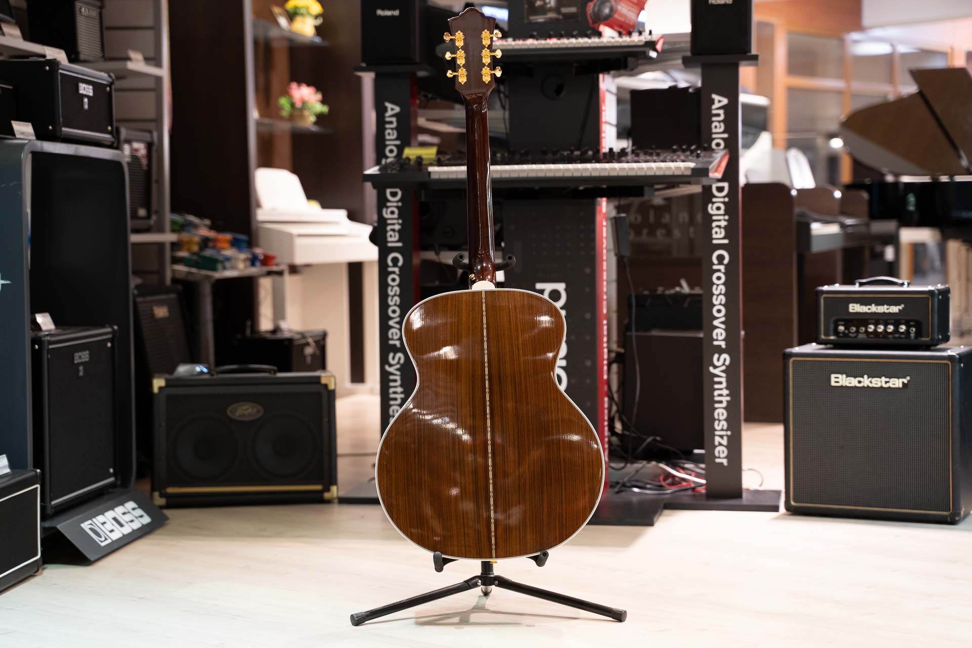 Guild F50R USA 2013 акустическая гитара. Кейс в комплекте