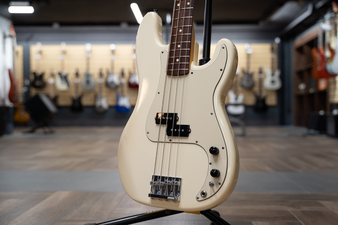 Fender Precision Mexico 2001 бас-гитара