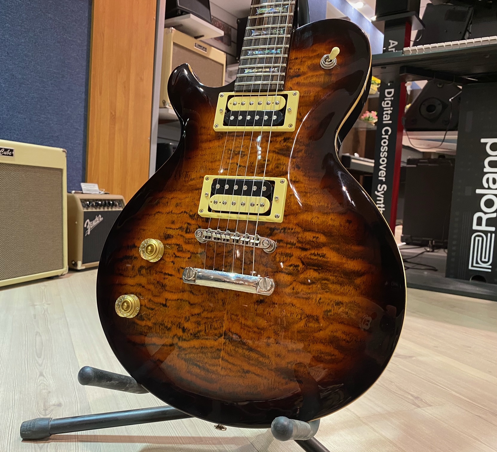 Dean Evo Special Select Quilt Tiger LH 2007 Korea электрогитара. Чехол в комплекте