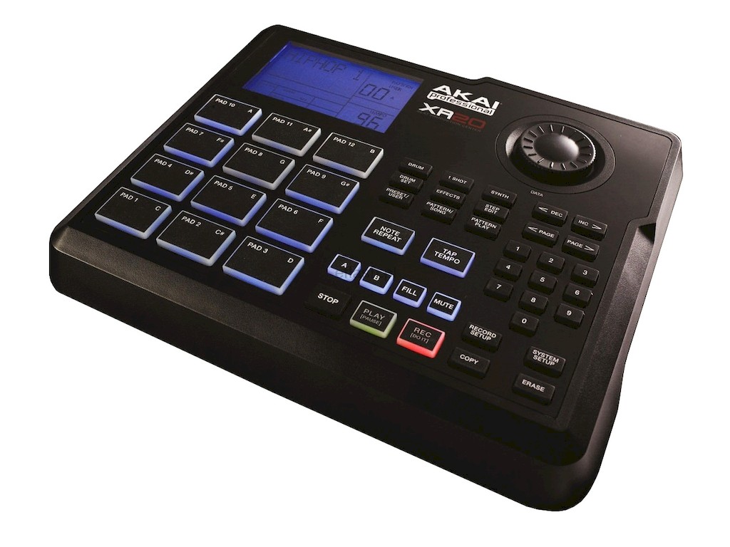 Akai PRO XR20 Beat Production Station драм-машина, более 700 звуков, эффекты, микрофонный вход