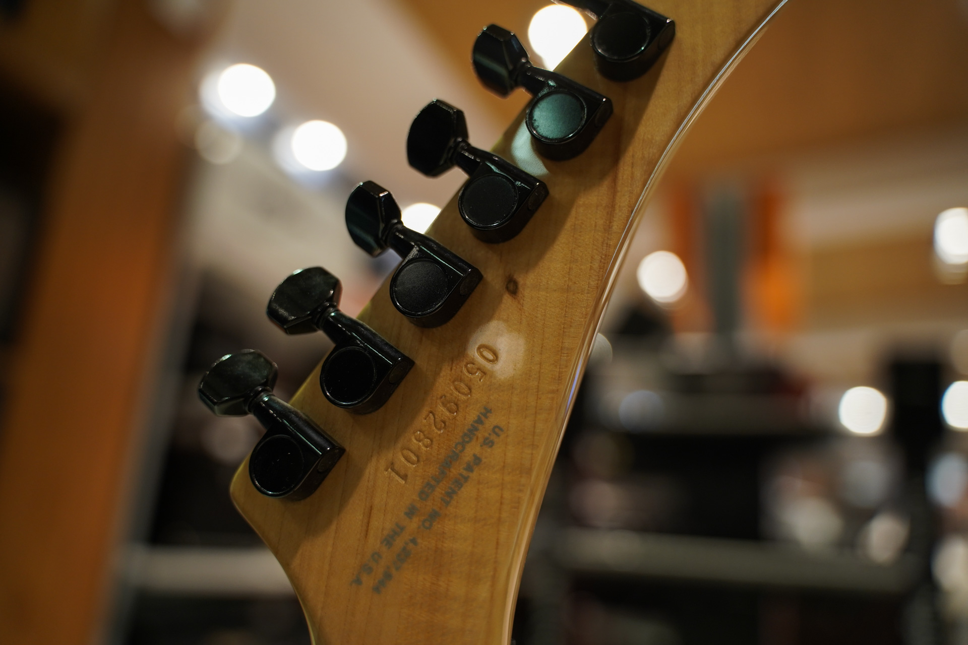 Peavey G-Ninety USA 1992 электрогитара. Чехол в комплекте