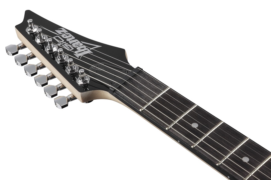 Ibanez GRG140-WH электрогитара, модель в белом цвете, имеет 24 лада