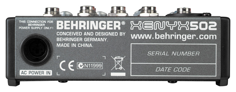 Behringer Xenyx 502 сверхкомпактный малошумящий микшерный пульт (1 моновход, 2 стереовхода)