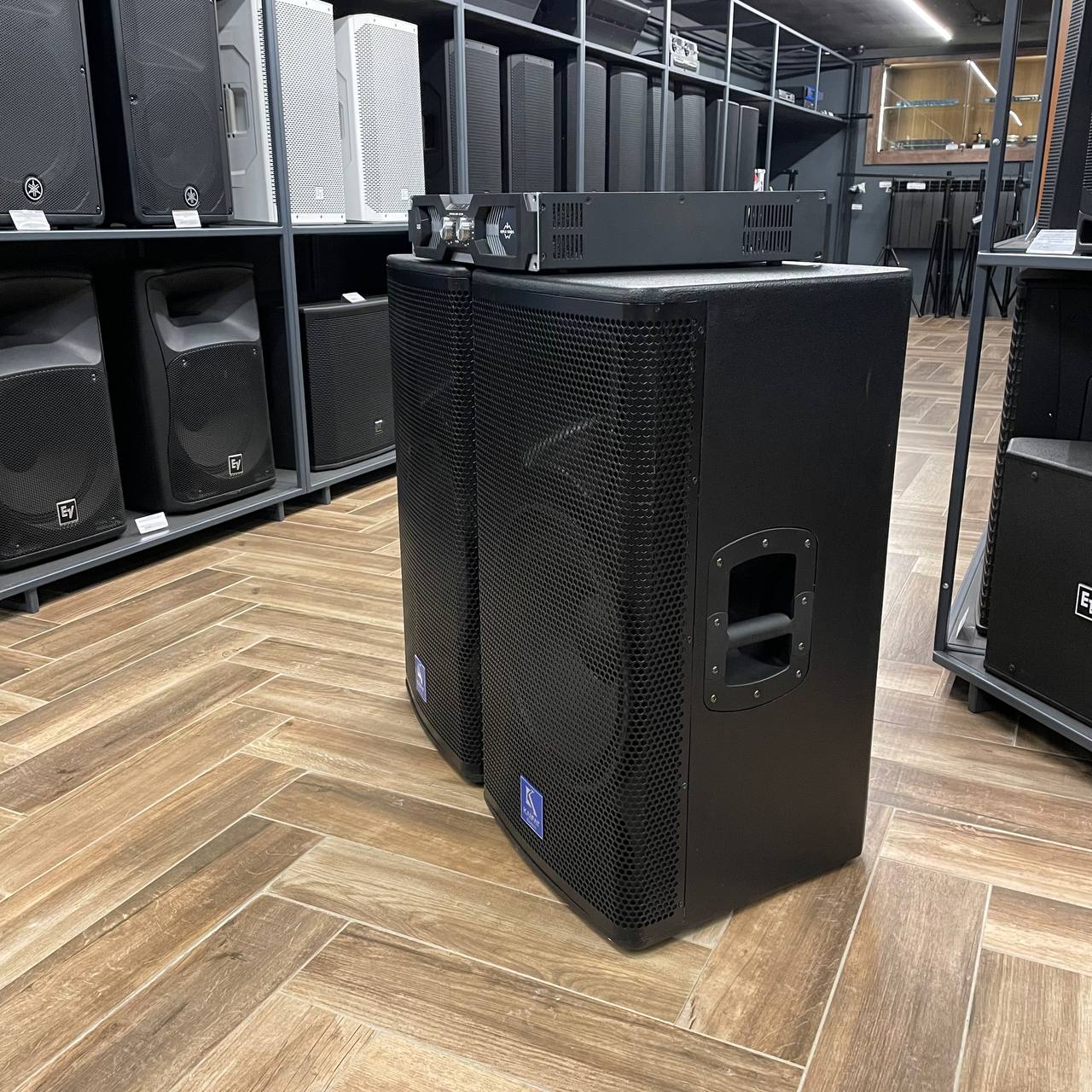Kaifat PR15 set Звукоусилительный комплект 1000W. Состав: 2*PR15 + усилитель Biema
