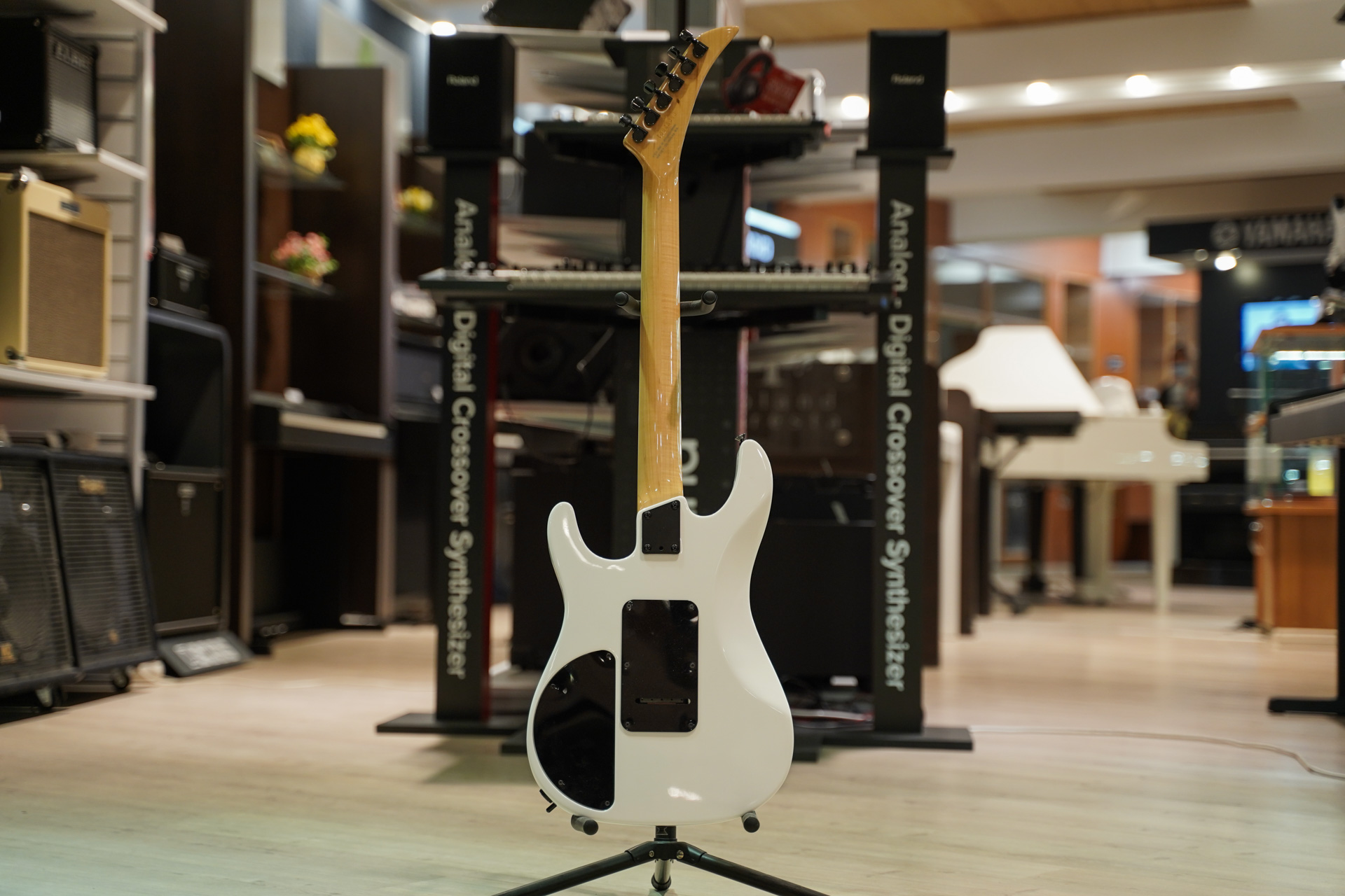 Peavey G-Ninety USA 1992 электрогитара. Чехол в комплекте
