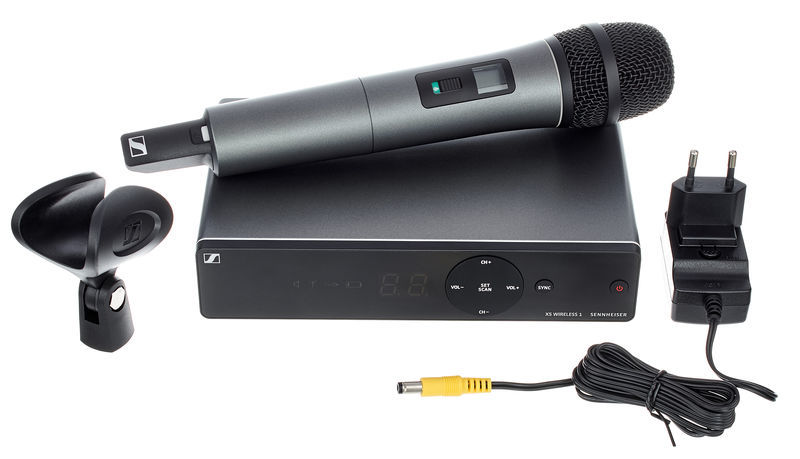 Sennheiser XSW 1-825-B вокальная радиосистема с динамическим микрофоном E825 (614-638 MHz)