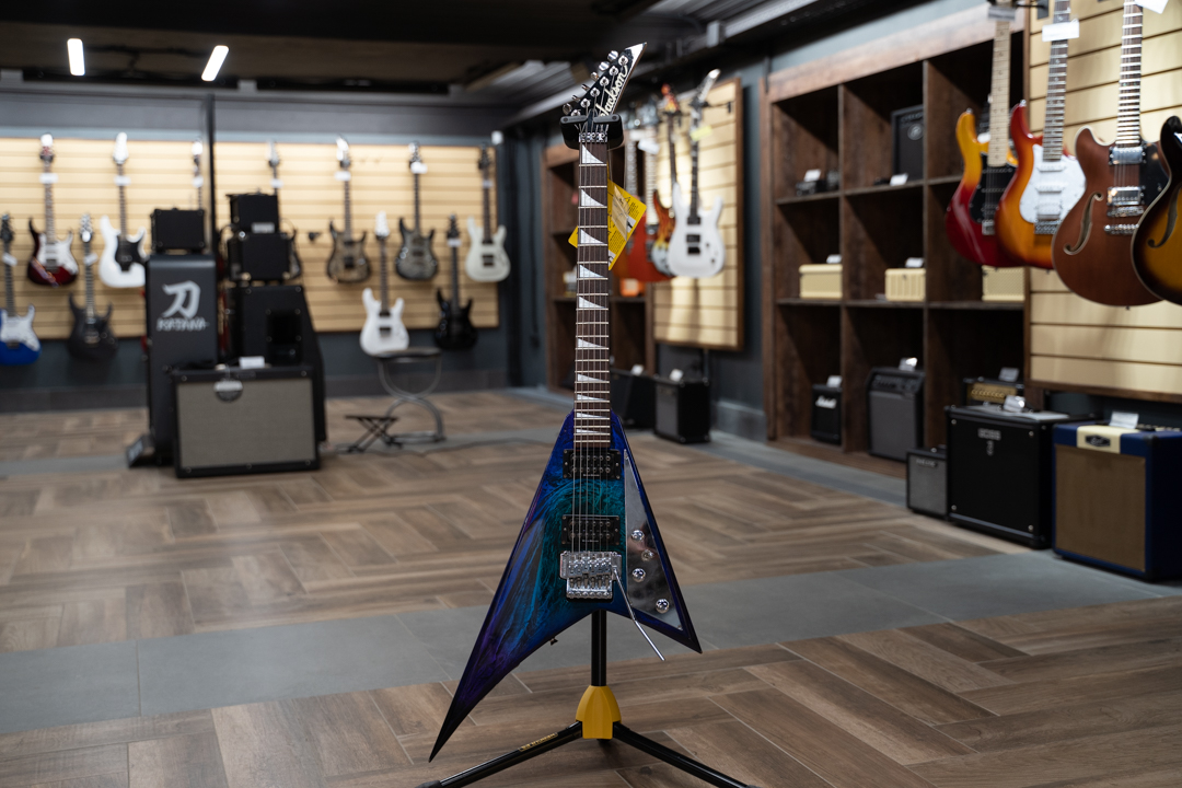 Jackson RR3 Eerie Dess Swirl Japan 2004 электрогитара. Чехол в комплекте