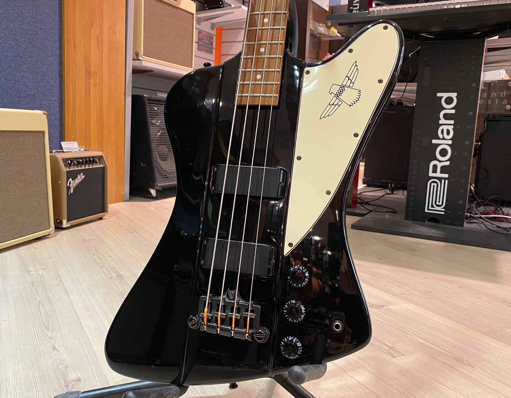 Epiphone Thunderbird бас-гитара Korea 2004 + комплект аксессуаров