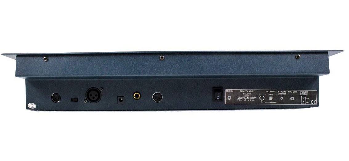 Chauvet Obey 70 компактный универсальный контроллер на 12 приборов по 32 канала. Управление 384 кан.