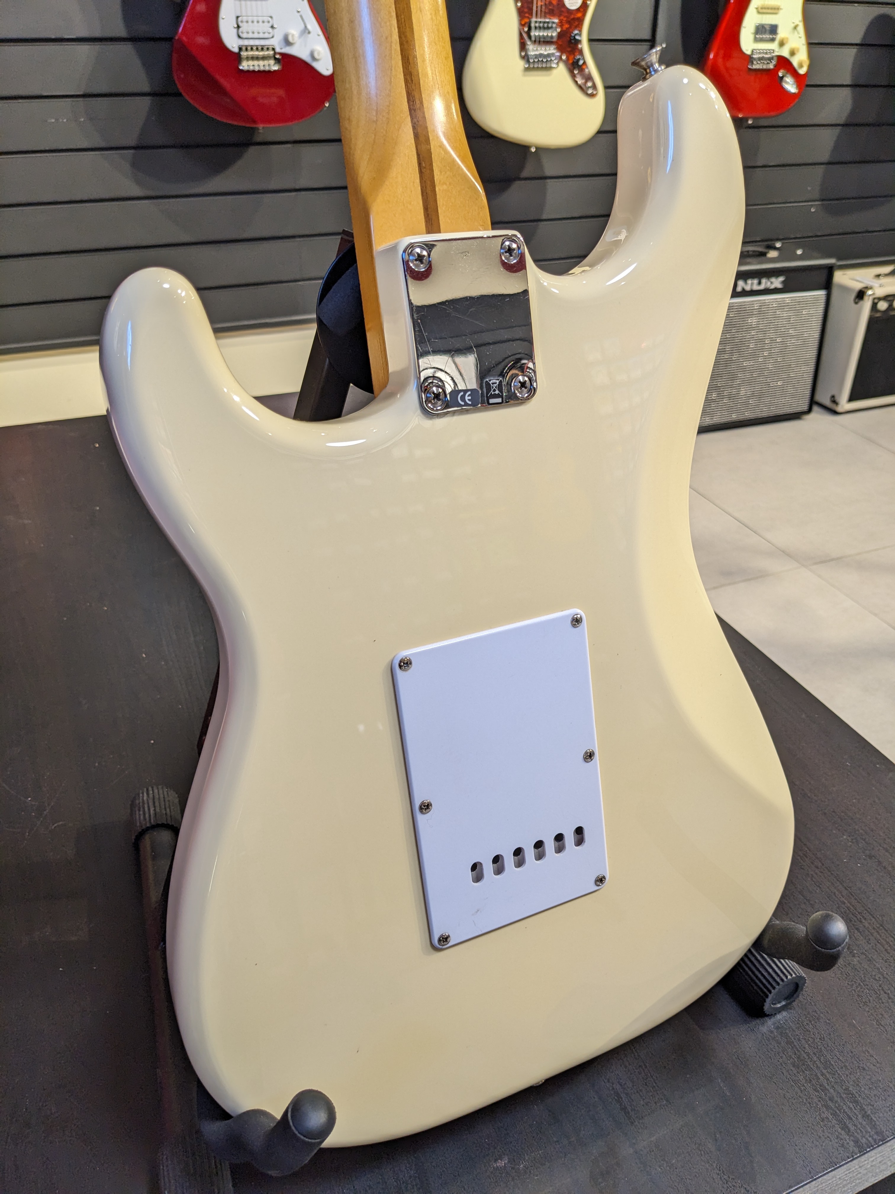 Fender Standard Stratocaster MIM 2007 электрогитара