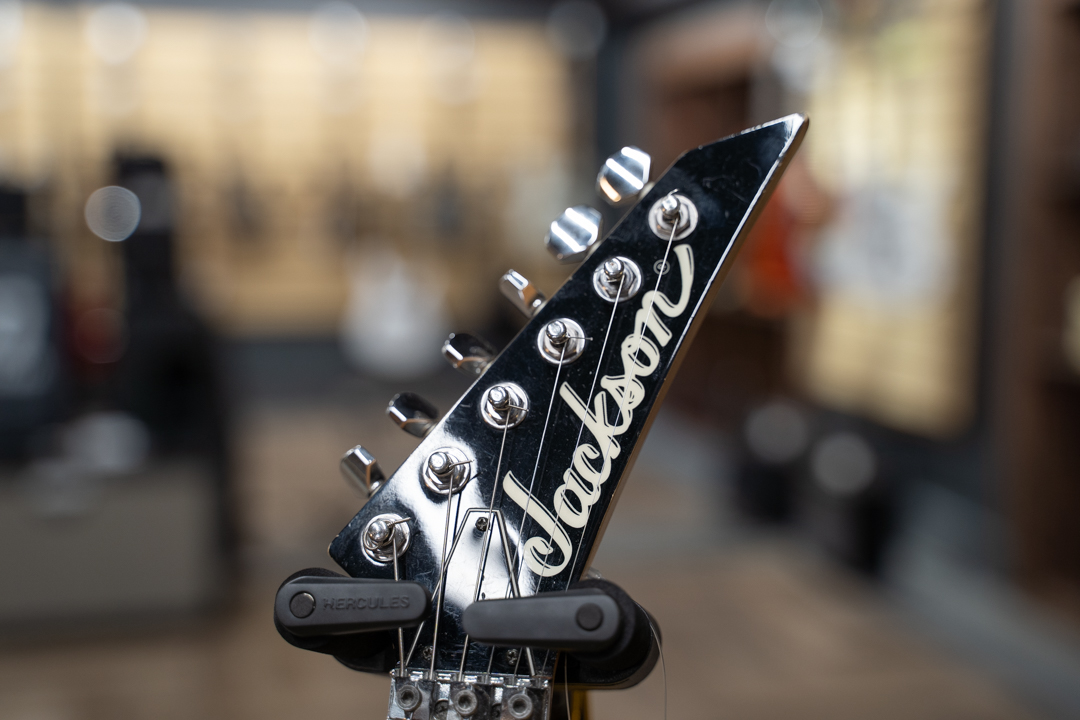 Jackson RR3 Eerie Dess Swirl Japan 2004 электрогитара. Чехол в комплекте
