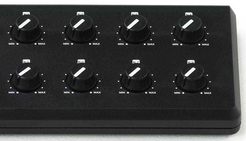 Akai PRO LPD8 портативный USB/MIDI-контроллер, 8 чувствительных пэдов, 8 регуляторов Q-Link