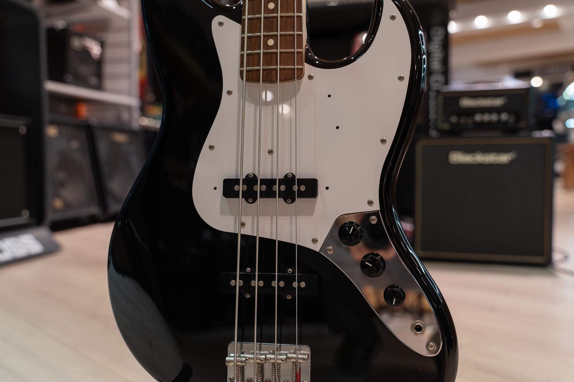 Fender Jazz Bass Japan 1990's бас-гитара с чехлом